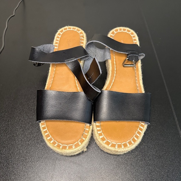 Universal Thread Platform Espadrille Sandal - Picture 3 of 3